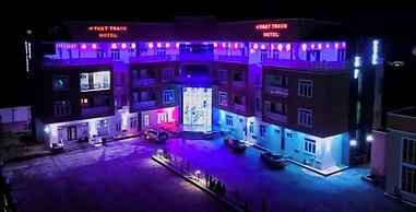 Fast Track Hotel