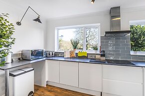 Angus Suites by Your Lettings