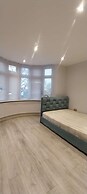 Bromley Manor - Spacious 11 Bedroom House