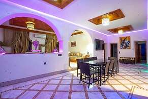 Villa Familiale De 5 Chambres Avec Piscine