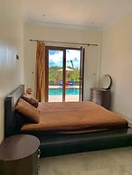 Villa Familiale De 5 Chambres Avec Piscine