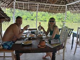 Ginger Harmony Guesthause and Café