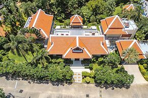 Naiharn 4br Private PoolVilla near Beach