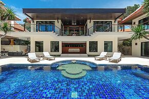 Naiharn 4br Private PoolVilla near Beach