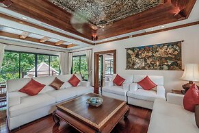 Naiharn 4br Private PoolVilla near Beach