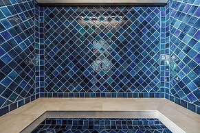 Naiharn 4br Private PoolVilla near Beach