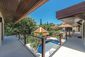 Naiharn 4br Private PoolVilla near Beach