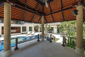 Naiharn 4br Private PoolVilla near Beach