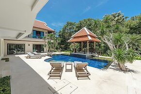 Naiharn 4br Private PoolVilla near Beach