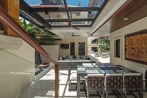 Naiharn 4br Private PoolVilla near Beach