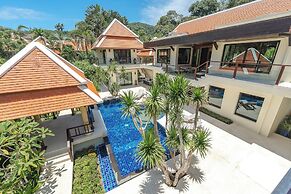 Naiharn 4br Private PoolVilla near Beach