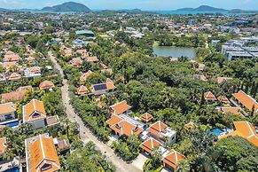 Naiharn 4br Private PoolVilla near Beach