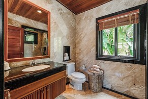 Naiharn 4br Private PoolVilla near Beach