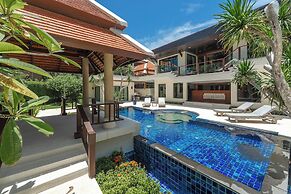 Naiharn 4br Private PoolVilla near Beach