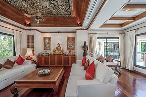 Naiharn 4br Private PoolVilla near Beach