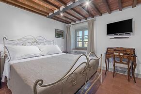 La Castellana Apartment Shared Pool