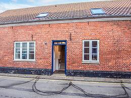 Apartment, 250m From Coast