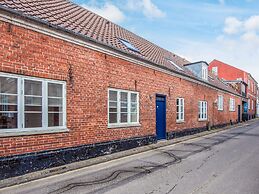 Apartment, 250m From Coast