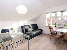 Holiday Home, Near Town Square