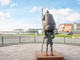 Holiday Home, Near Town Square