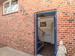 Holiday Home, Near Town Square