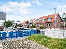 Holiday Apartment Near Town Square