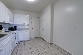 Stylish & Spacious 2BR in Crystal City