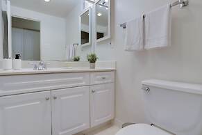 Stylish & Spacious 2BR in Crystal City