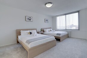 Stylish & Spacious 2BR in Crystal City