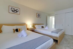 Modern 2BR Apt in Crystal City near D.C.