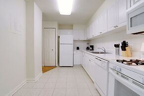 Modern 2BR Apt in Crystal City near D.C.