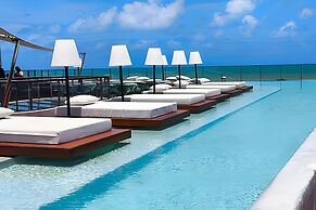 Setai Yacht
