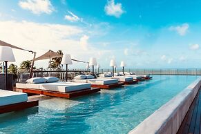 Setai Yacht