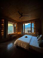 Kefi Bakehouse & Stays Tirthan