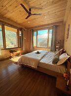 Kefi Bakehouse & Stays Tirthan