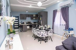 Montana Villa-ochorios-sleeps6-aircon-pool-tv-wifi