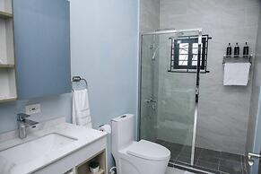 Montana Villa-ochorios-sleeps6-aircon-pool-tv-wifi