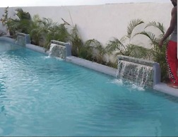 Montana Villa-ochorios-sleeps6-aircon-pool-tv-wifi