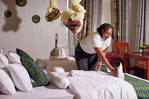 ngirisi hill silverback  lodge-bwindi