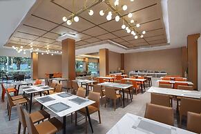 Hawthorn By Wyndham Guangzhou Baiyun Airport
