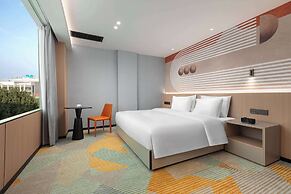 Hawthorn By Wyndham Guangzhou Baiyun Airport