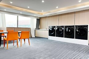 Hawthorn By Wyndham Guangzhou Baiyun Airport