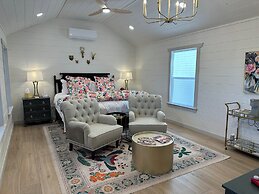 Laurel Court Cottages