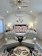 Laurel Court Cottages