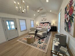 Laurel Court Cottages