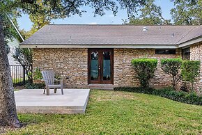 Spacious 5 BR Retreat in North Austin