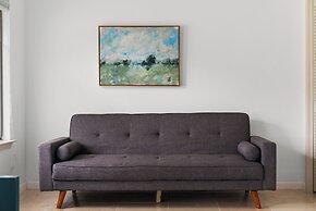 Spacious 5 BR Retreat in North Austin