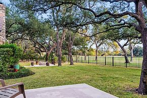 Spacious 5 BR Retreat in North Austin