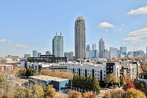 Ebony Ivory Midtown King Bed