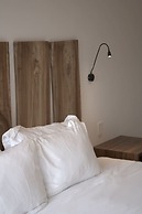 B10 Distinctive Hotel